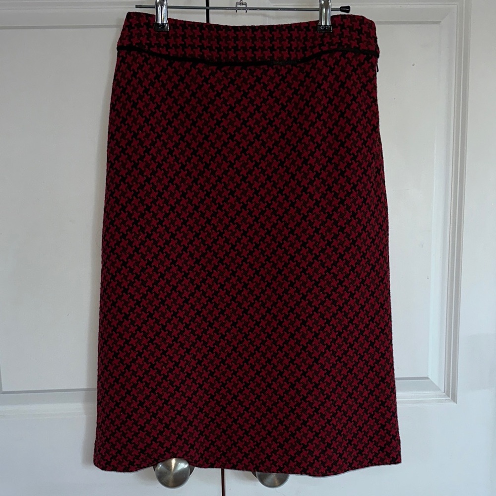 LOFT Black and Red Geometric Pencil Skirt